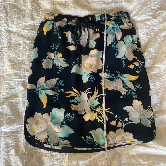 Ann Taylor Floral Print Women's Two Piece Set - Picture 6 of 9